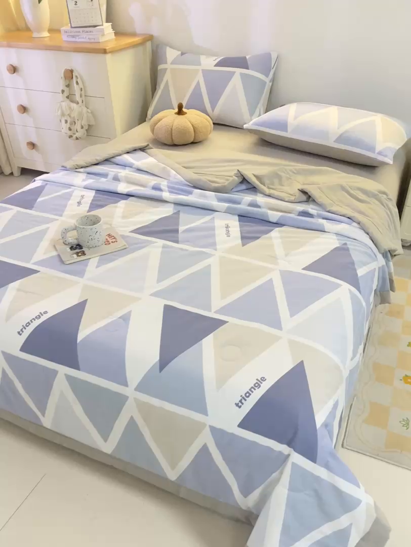 91家纺网 家纺一手货源 找家纺 红日子纺织品 2026新款里外全棉纯棉印花夏被夏凉被空调被 悠然海岸