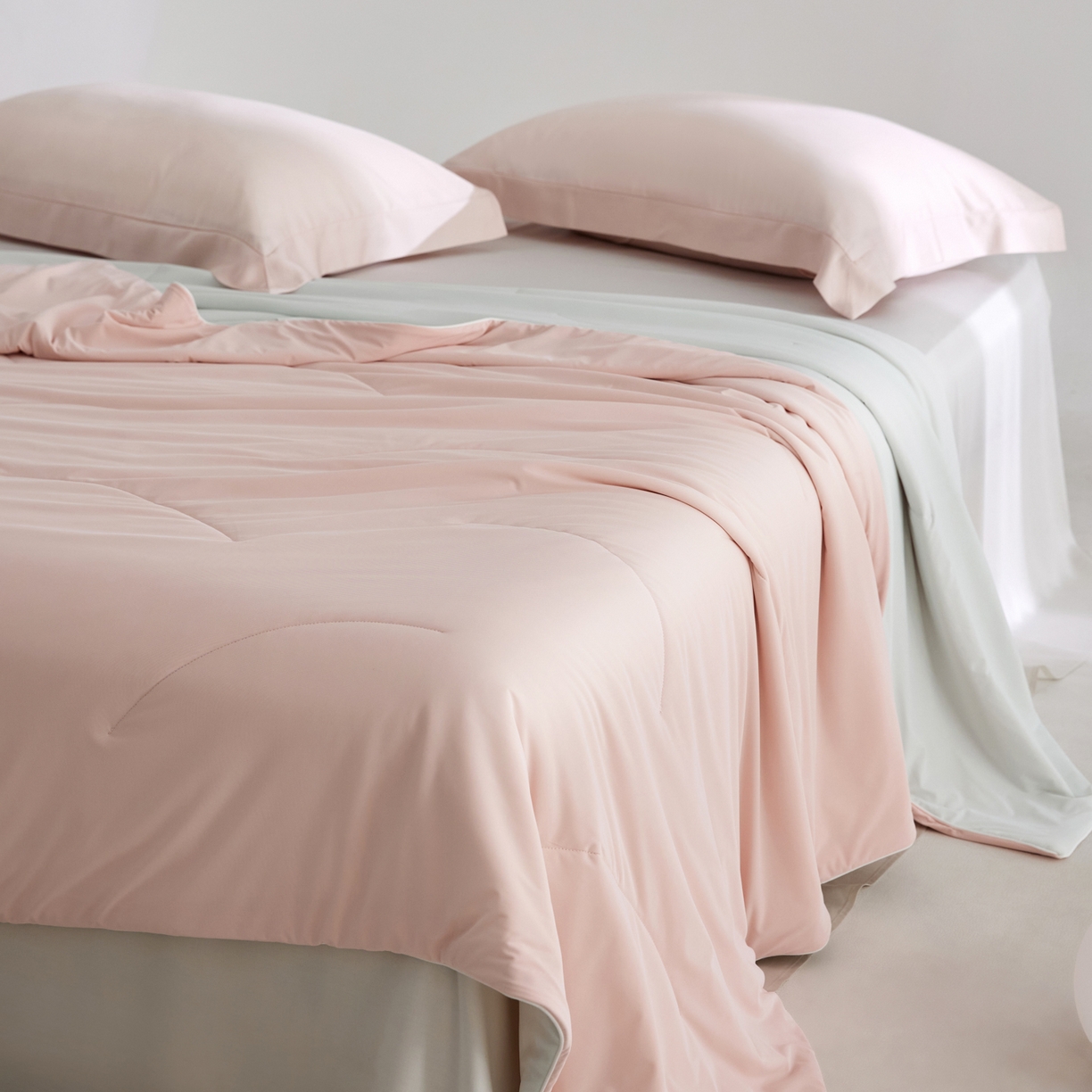 91家纺网 家纺一手货源 找家纺 A+爱家（纪梵茜） 2026新款李官奇大豆纤维被锦纶氨纶凉感丝夏凉被锦氨空调被芯 凉感丝-橘雾粉