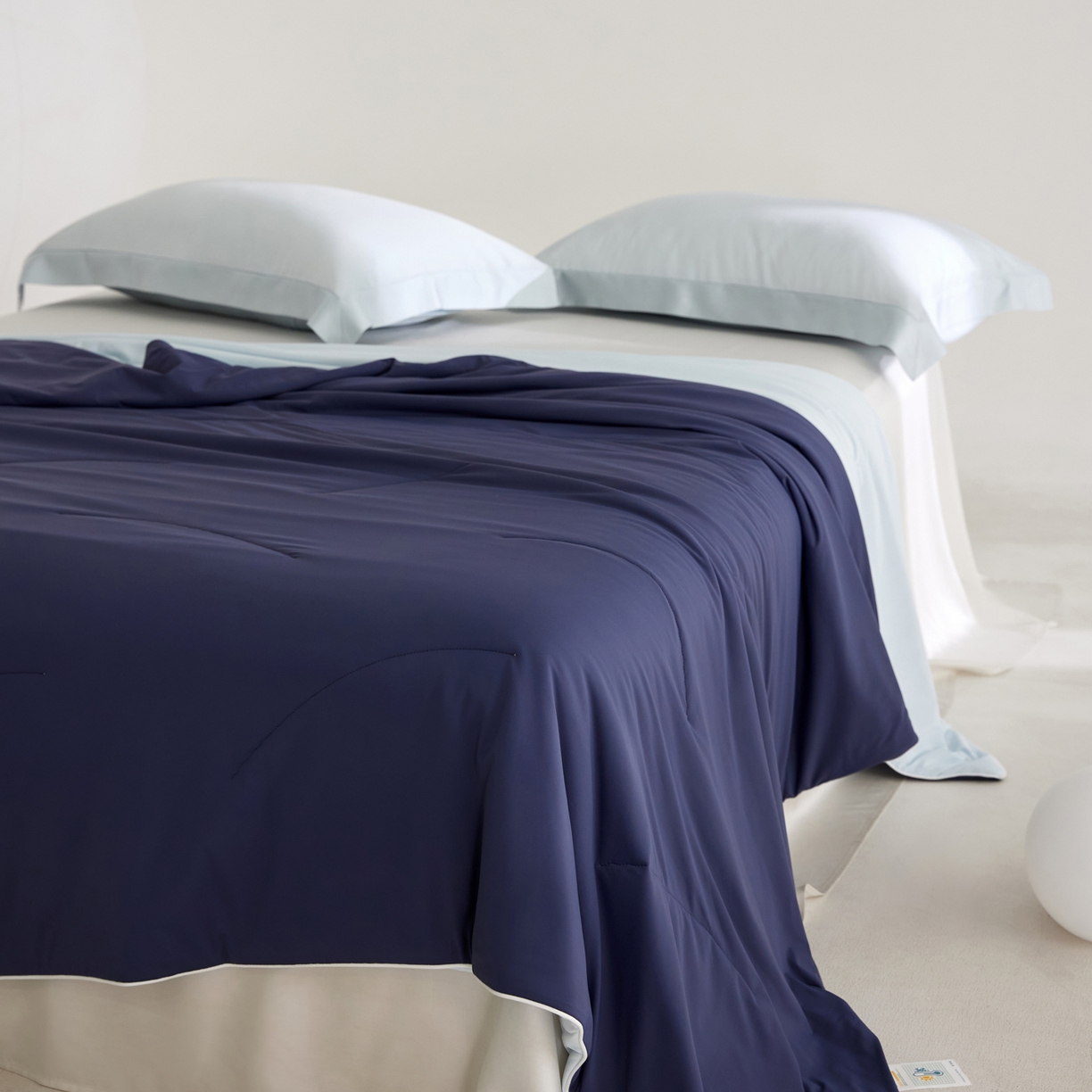 91家纺网 家纺一手货源 找家纺 A+爱家（纪梵茜） 2026新款李官奇大豆纤维被锦纶氨纶凉感丝夏凉被锦氨空调被芯 凉感丝-深睡蓝