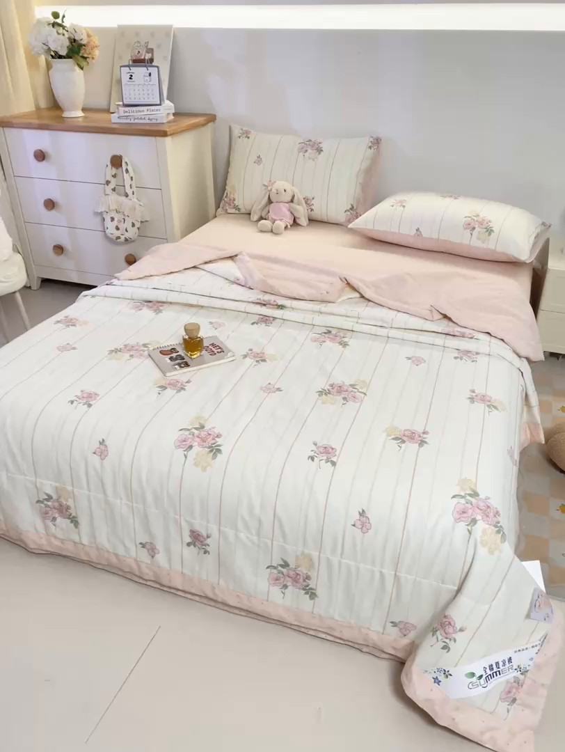 91家纺网 家纺一手货源 找家纺 红日子纺织品 2026新款里外全棉纯棉印花夏被夏凉被空调被 芸雅花开