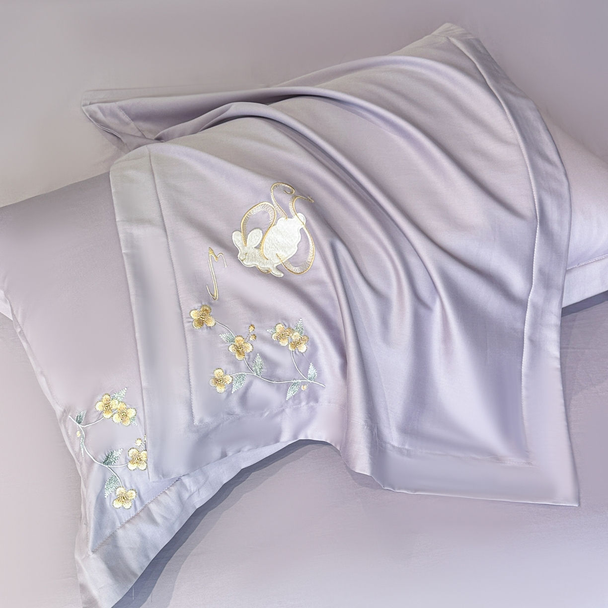 91家纺网 家纺一手货源 找家纺 绒掌柜家纺（品质焕新） 2026新品100S长绒棉精密贴布刺绣四件套-月夕花朝系列-版权产品-礼盒装 香芋紫