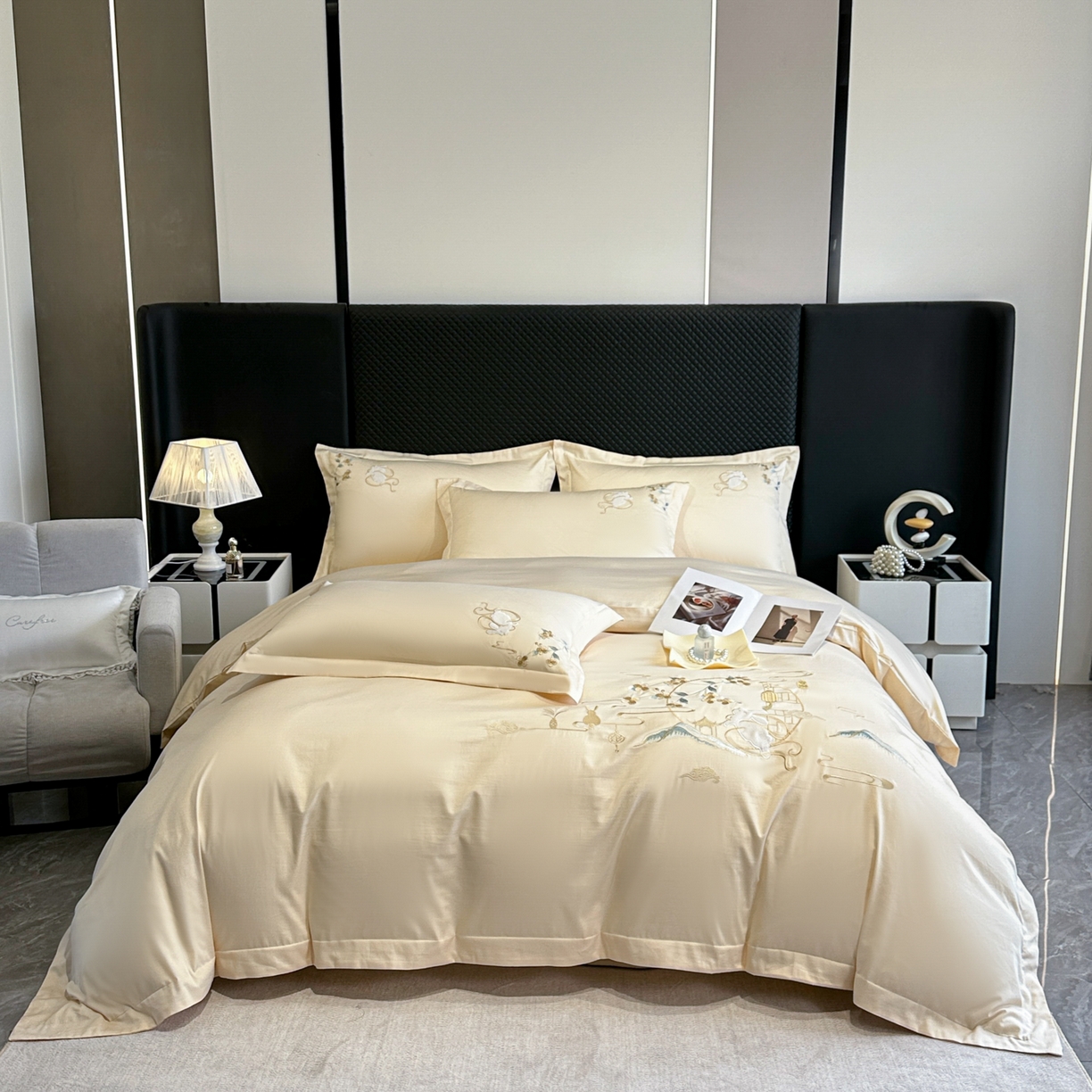 91家纺网 家纺一手货源 找家纺 绒掌柜家纺（品质焕新） 2026新品100S长绒棉精密贴布刺绣四件套-月夕花朝系列-版权产品-礼盒装 奶油米