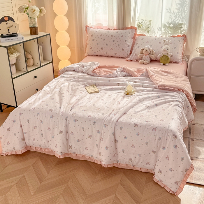 91家纺网 家纺一手货源 找家纺 丽美人家纺 2026新款皱皱纱花边夏被被夏凉被空调被 HB云间童梦