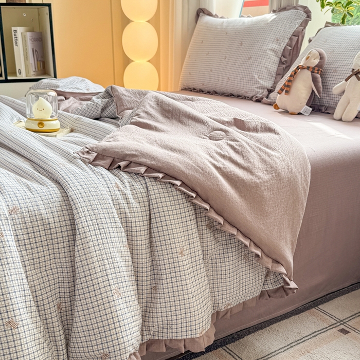 91家纺网 家纺一手货源 找家纺 丽美人家纺 2026新款皱皱纱花边夏被被夏凉被空调被 HB柔格小狗