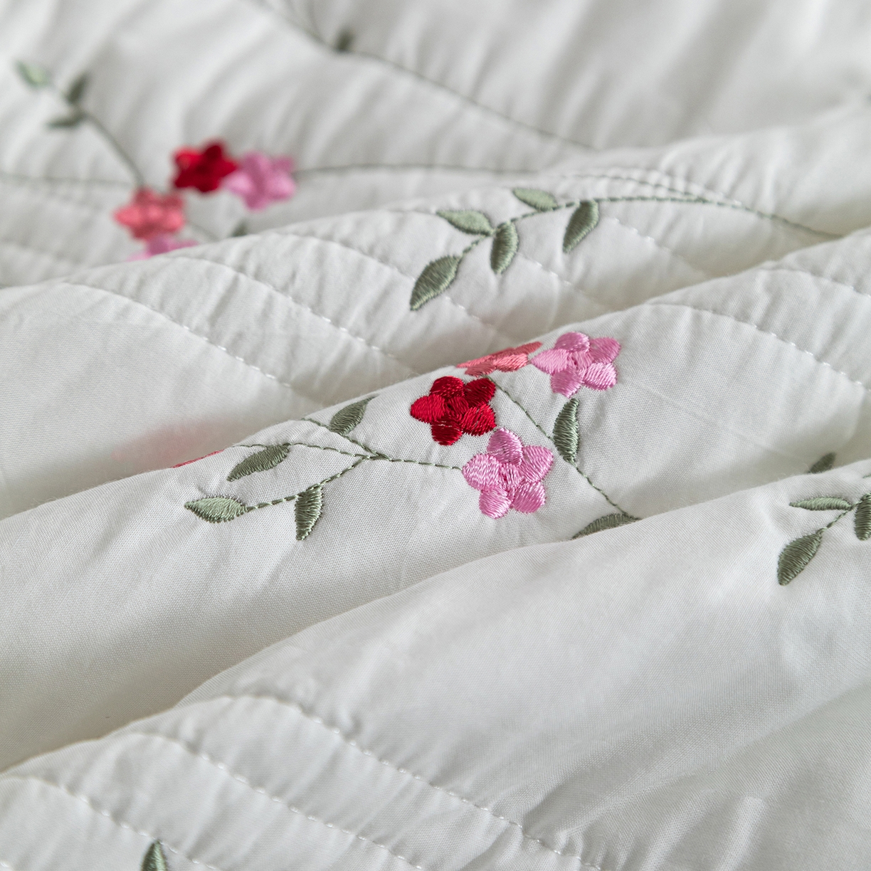 91家纺网 家纺一手货源 找家纺 上喜 2026新款韩国细纱棉床盖三件套多功能夏被四件套 纯白色