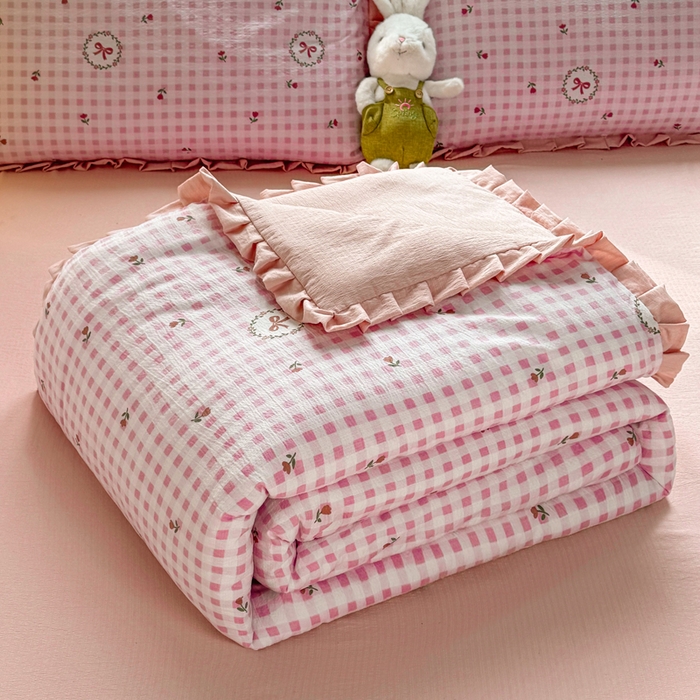 91家纺网 家纺一手货源 找家纺 丽美人家纺 2026新款皱皱纱花边夏被被夏凉被空调被 HB格子蝴蝶结