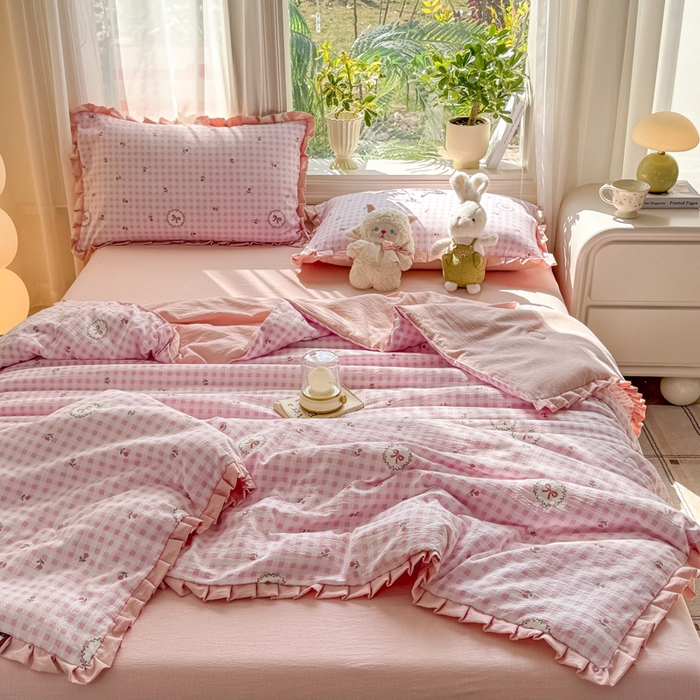 91家纺网 家纺一手货源 找家纺 丽美人家纺 2026新款皱皱纱花边夏被被夏凉被空调被 HB格子蝴蝶结