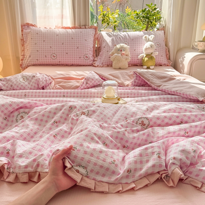 91家纺网 家纺一手货源 找家纺 丽美人家纺 2026新款皱皱纱花边夏被被夏凉被空调被 HB格子蝴蝶结