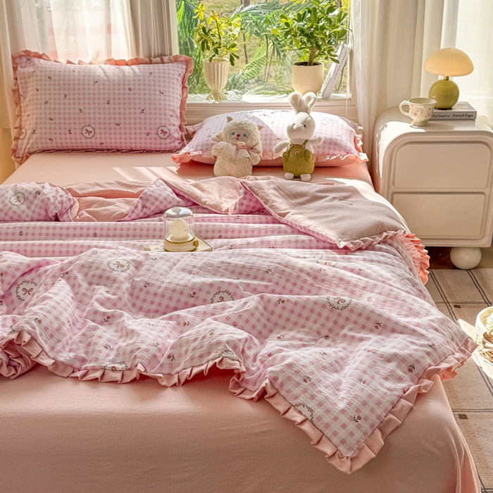 91家纺网 家纺一手货源 找家纺 丽美人家纺 2026新款皱皱纱花边夏被被夏凉被空调被 HB格子蝴蝶结