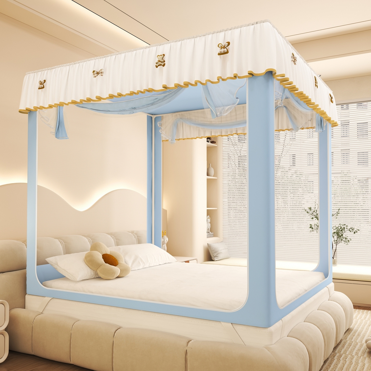 91家纺网 家纺一手货源 找家纺 初心家纺 2026春夏新款DIY小熊防尘顶遮光坐床蚊帐 天蓝  (五面遮光）