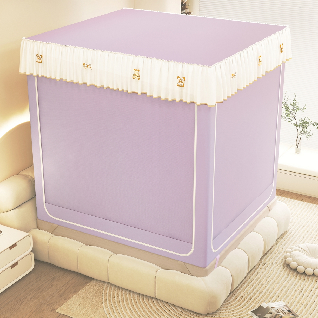 91家纺网 家纺一手货源 找家纺 初心家纺 2026春夏新款DIY小熊防尘顶遮光坐床蚊帐 浅紫  (五面遮光）