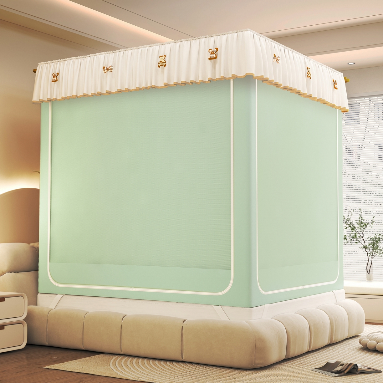 91家纺网 家纺一手货源 找家纺 初心家纺 2026春夏新款DIY小熊防尘顶遮光坐床蚊帐 果绿  (五面遮光）
