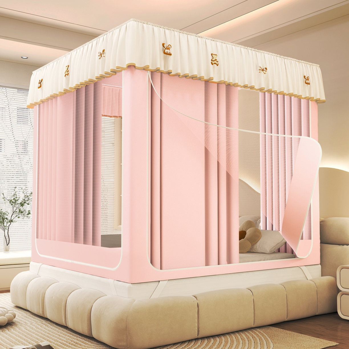 91家纺网 家纺一手货源 找家纺 初心家纺 2026春夏新款DIY小熊防尘顶遮光坐床蚊帐 粉玉  (五面遮光）