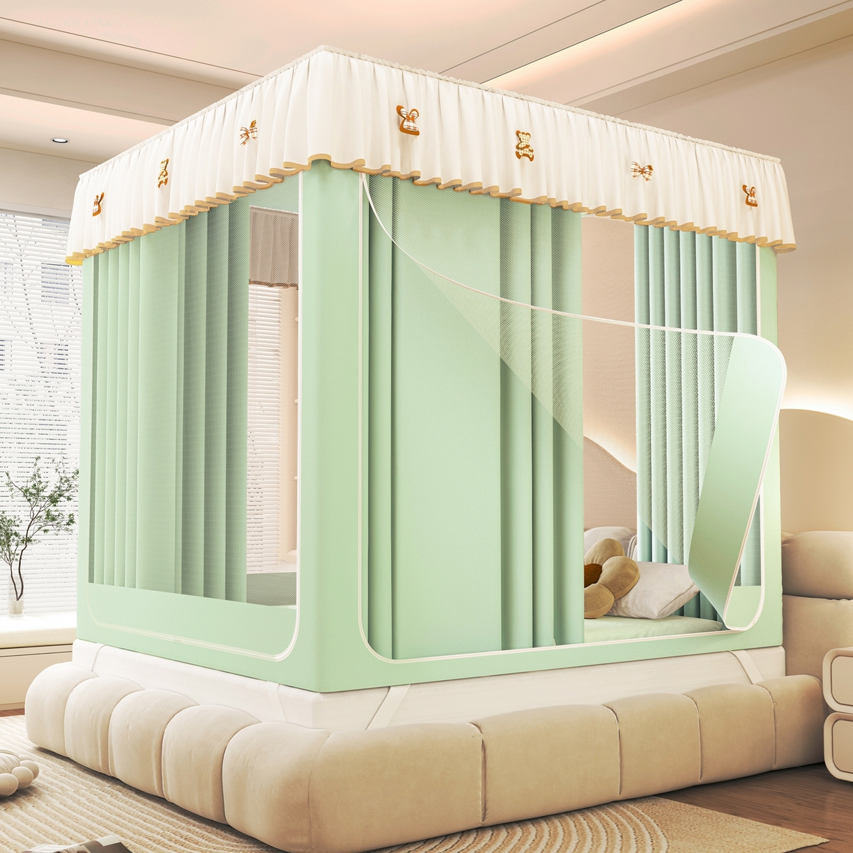 91家纺网 家纺一手货源 找家纺 初心家纺 2026春夏新款DIY小熊防尘顶遮光坐床蚊帐 果绿  (五面遮光）