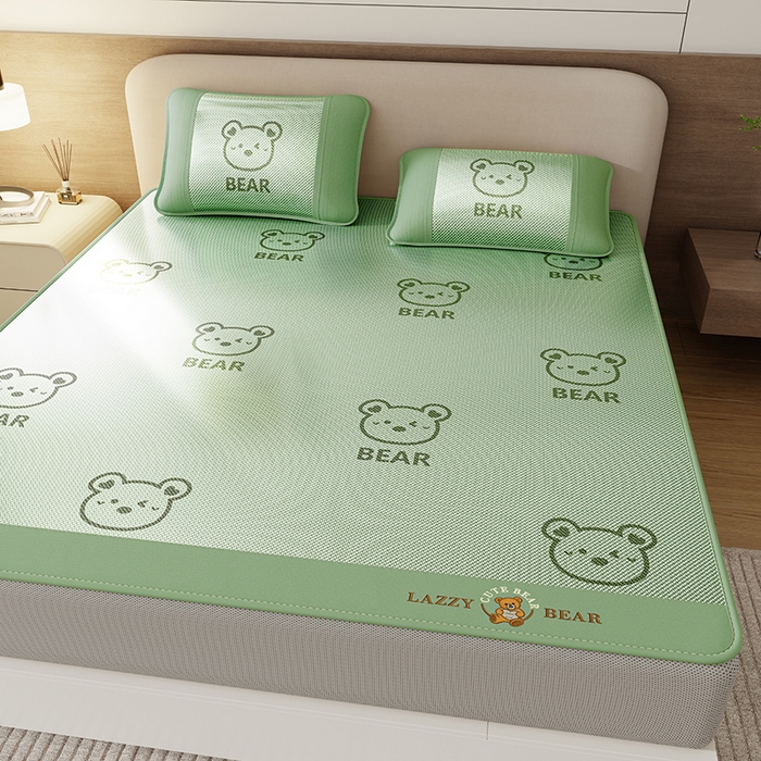 91家纺网 家纺一手货源 找家纺 福来临家纺 2026新款卡皮巴拉小熊款冰藤刺绣凉感席席子凉席-床笠款 冰藤小熊-绿-床笠款