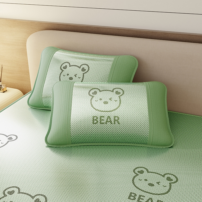 91家纺网 家纺一手货源 找家纺 福来临家纺 2026新款卡皮巴拉小熊款冰藤刺绣凉感席席子凉席-床笠款 冰藤小熊-绿-床笠款