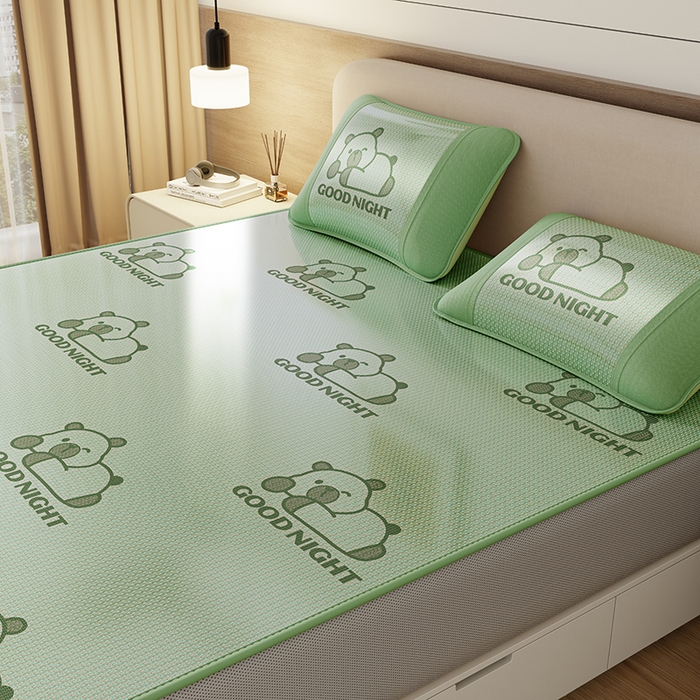 91家纺网 家纺一手货源 找家纺 福来临家纺 2026新款卡皮巴拉小熊款冰藤刺绣凉感席席子凉席-床笠款 冰藤卡皮巴拉-绿-床笠款