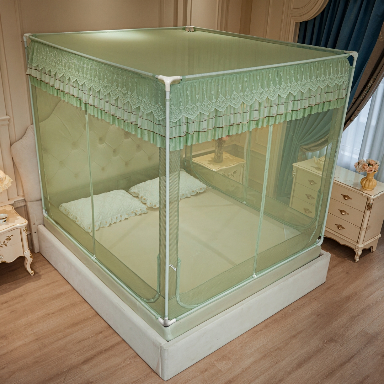 91家纺网 家纺一手货源 找家纺 艺利轩蚊帐 2026新款双层花边三开门坐床蚊帐 浅海之梦-绿色