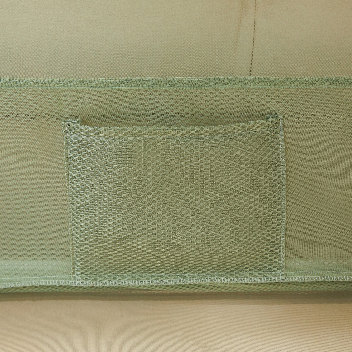 91家纺网 家纺一手货源 找家纺 艺利轩蚊帐 2026新款双层花边三开门坐床蚊帐 浅海之梦-绿色