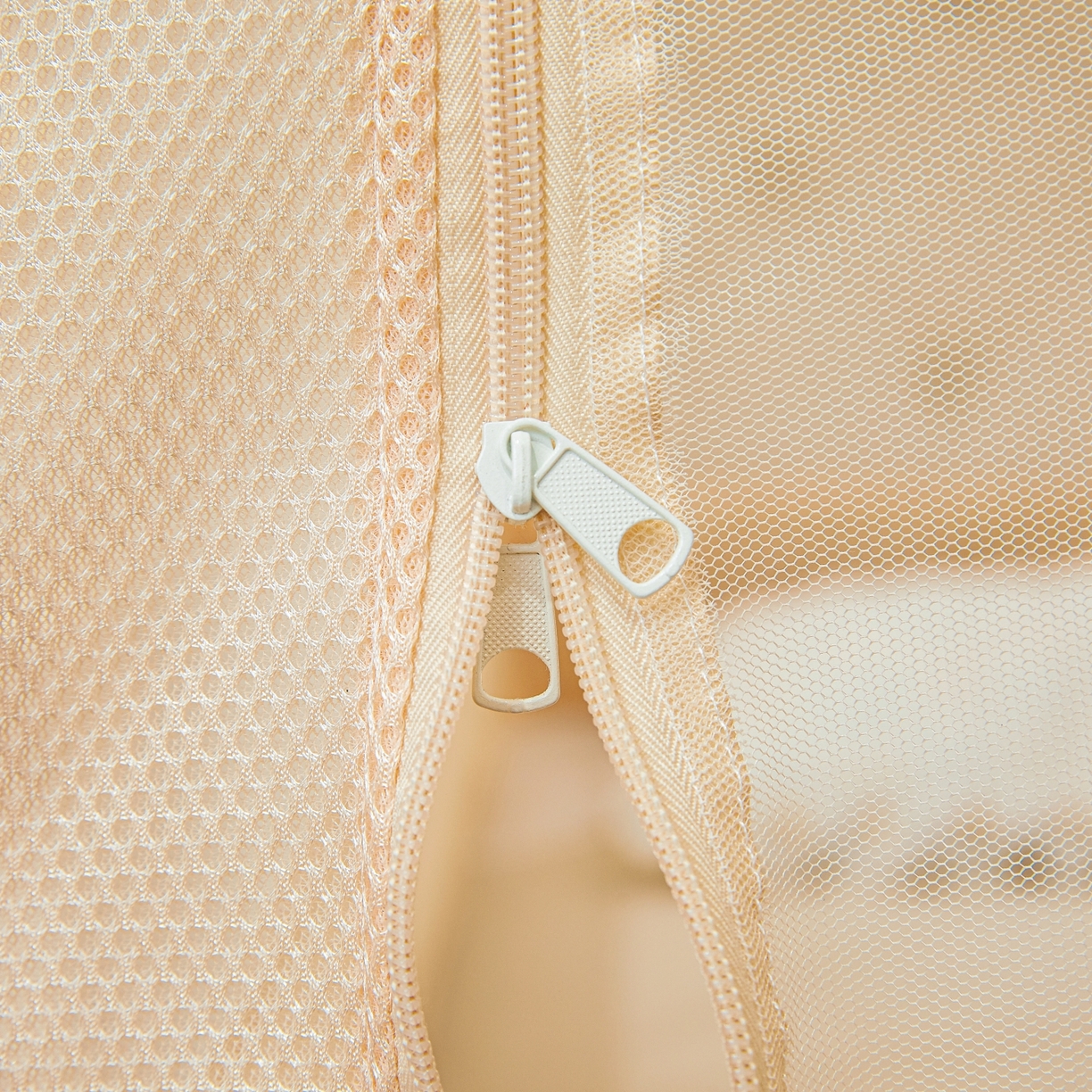 91家纺网 家纺一手货源 找家纺 艺利轩蚊帐 2026新款双层花边三开门坐床蚊帐 浅海之梦-香槟色