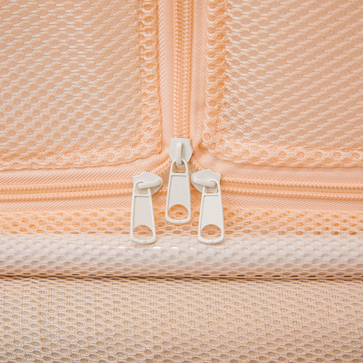 91家纺网 家纺一手货源 找家纺 艺利轩蚊帐 2026新款双层花边三开门坐床蚊帐 浅海之梦-玉色