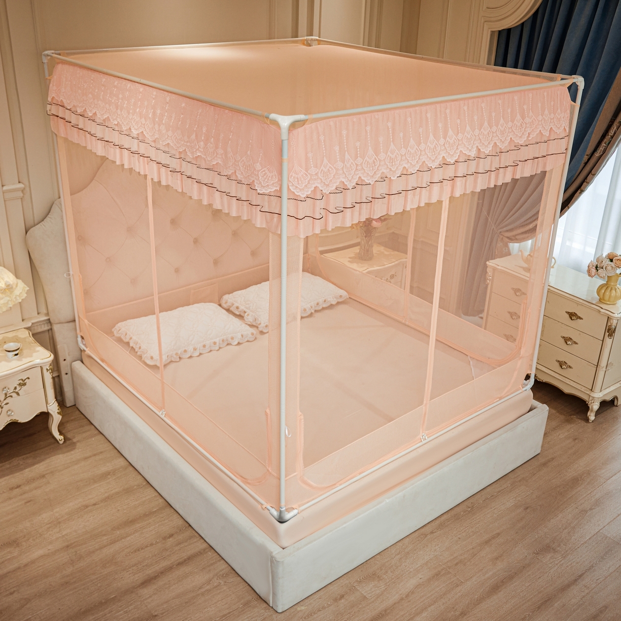 91家纺网 家纺一手货源 找家纺 艺利轩蚊帐 2026新款双层花边三开门坐床蚊帐 浅海之梦-玉色