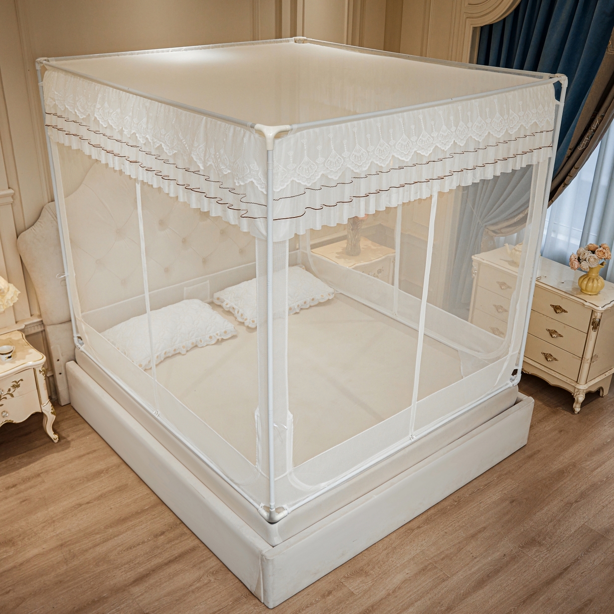 91家纺网 家纺一手货源 找家纺 艺利轩蚊帐 2026新款双层花边三开门坐床蚊帐 浅海之梦-优雅白