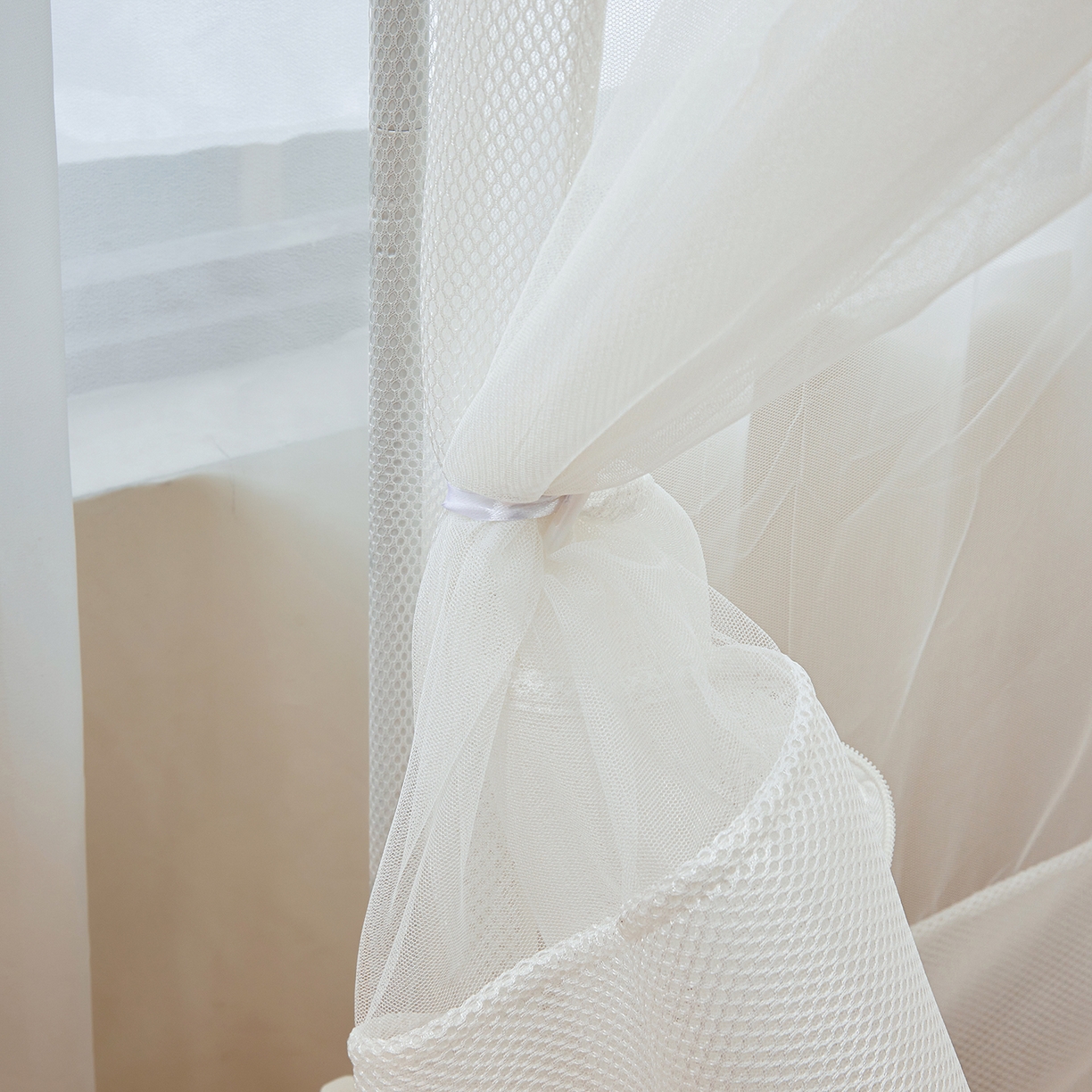 91家纺网 家纺一手货源 找家纺 艺利轩蚊帐 2026新款樱桃三开门坐床蚊帐 樱桃-极光白