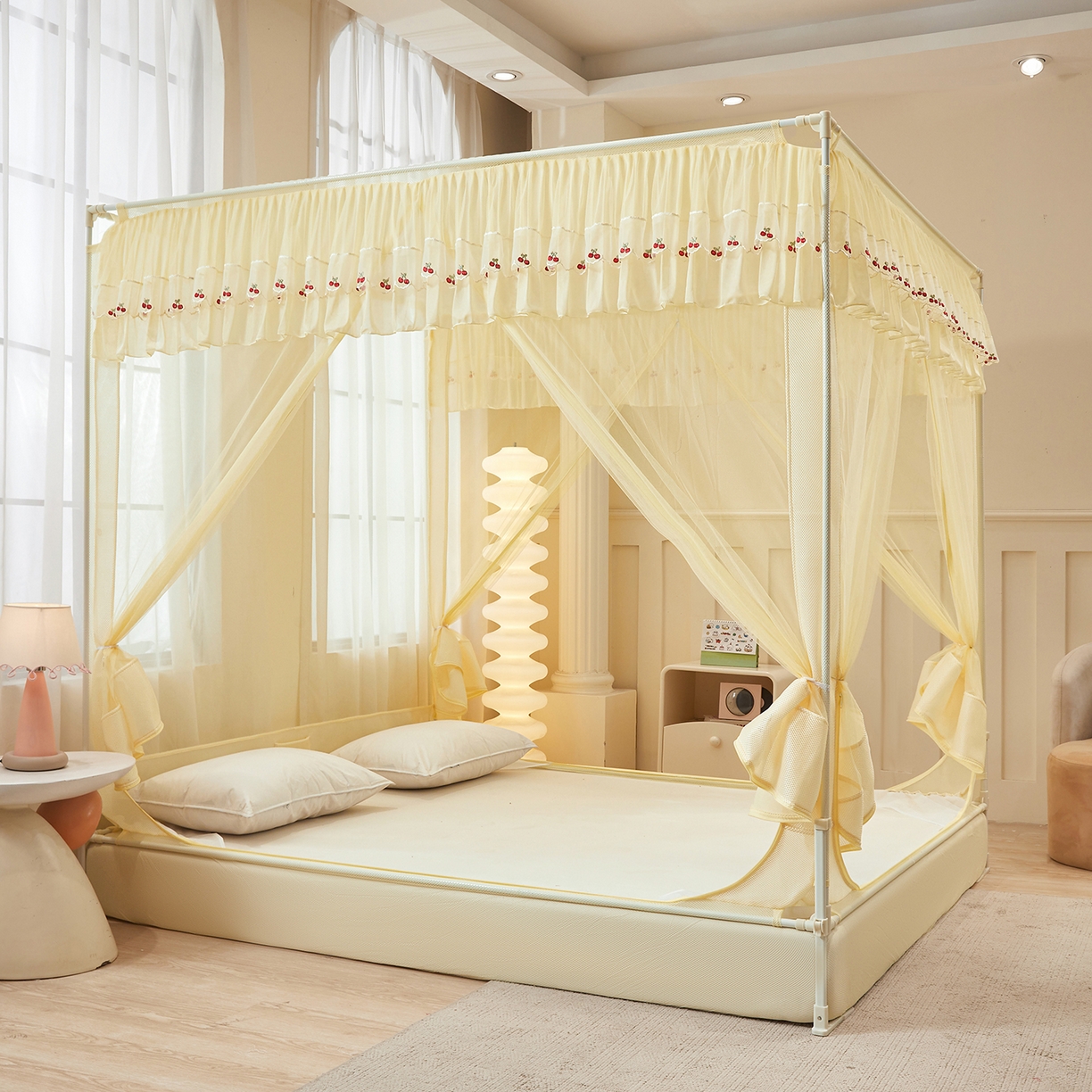 91家纺网 家纺一手货源 找家纺 艺利轩蚊帐 2026新款樱桃三开门坐床蚊帐 樱桃-米黄