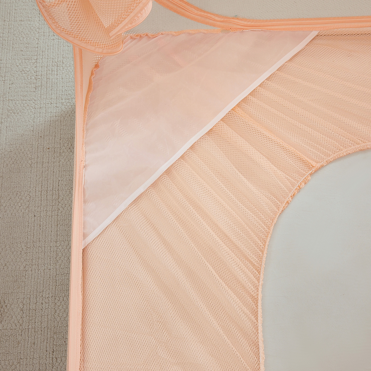 91家纺网 家纺一手货源 找家纺 艺利轩蚊帐 2026新款樱桃三开门坐床蚊帐 樱桃-蜜桃粉