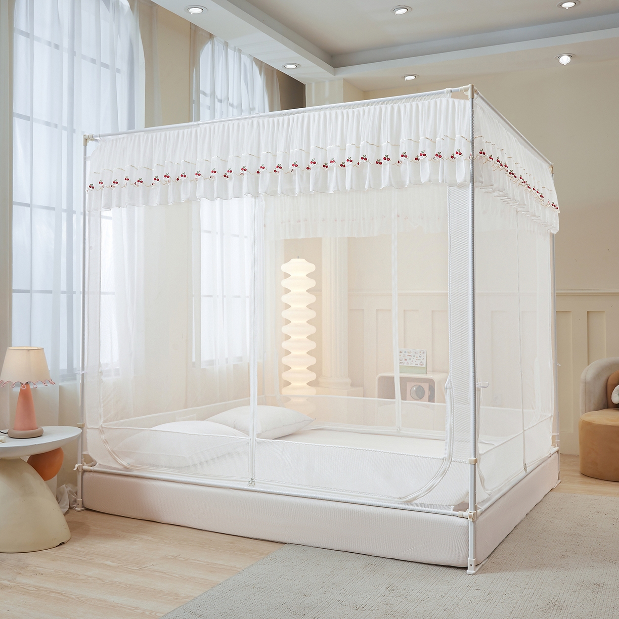 91家纺网 家纺一手货源 找家纺 艺利轩蚊帐 2026新款樱桃三开门坐床蚊帐 樱桃-极光白