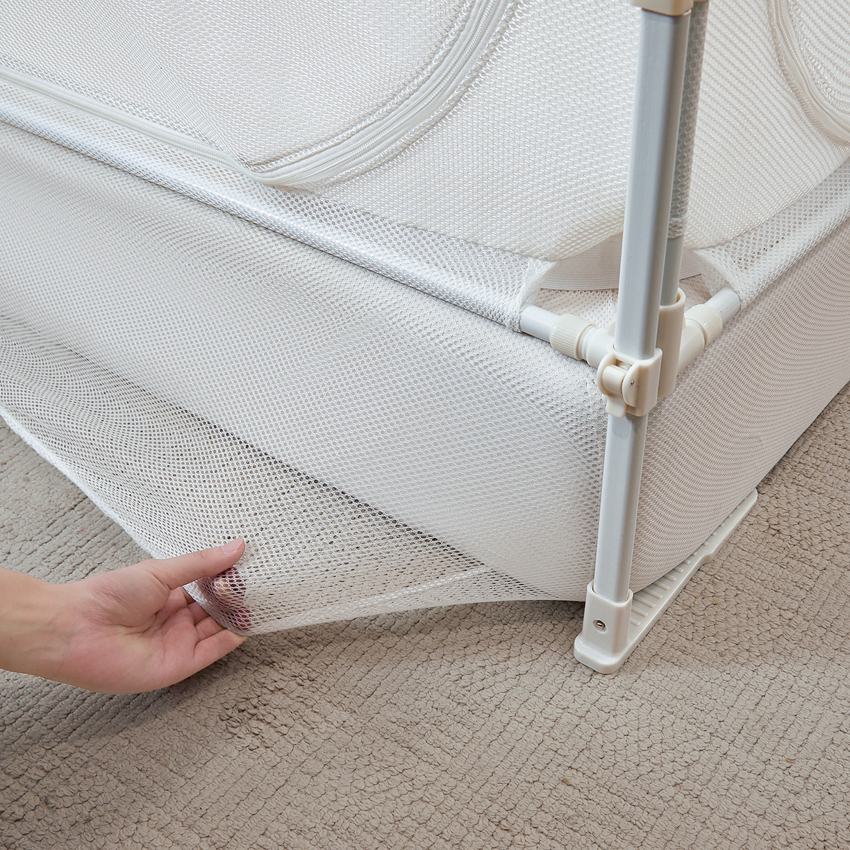 91家纺网 家纺一手货源 找家纺 艺利轩蚊帐 2026新款樱桃三开门坐床蚊帐 樱桃-极光白