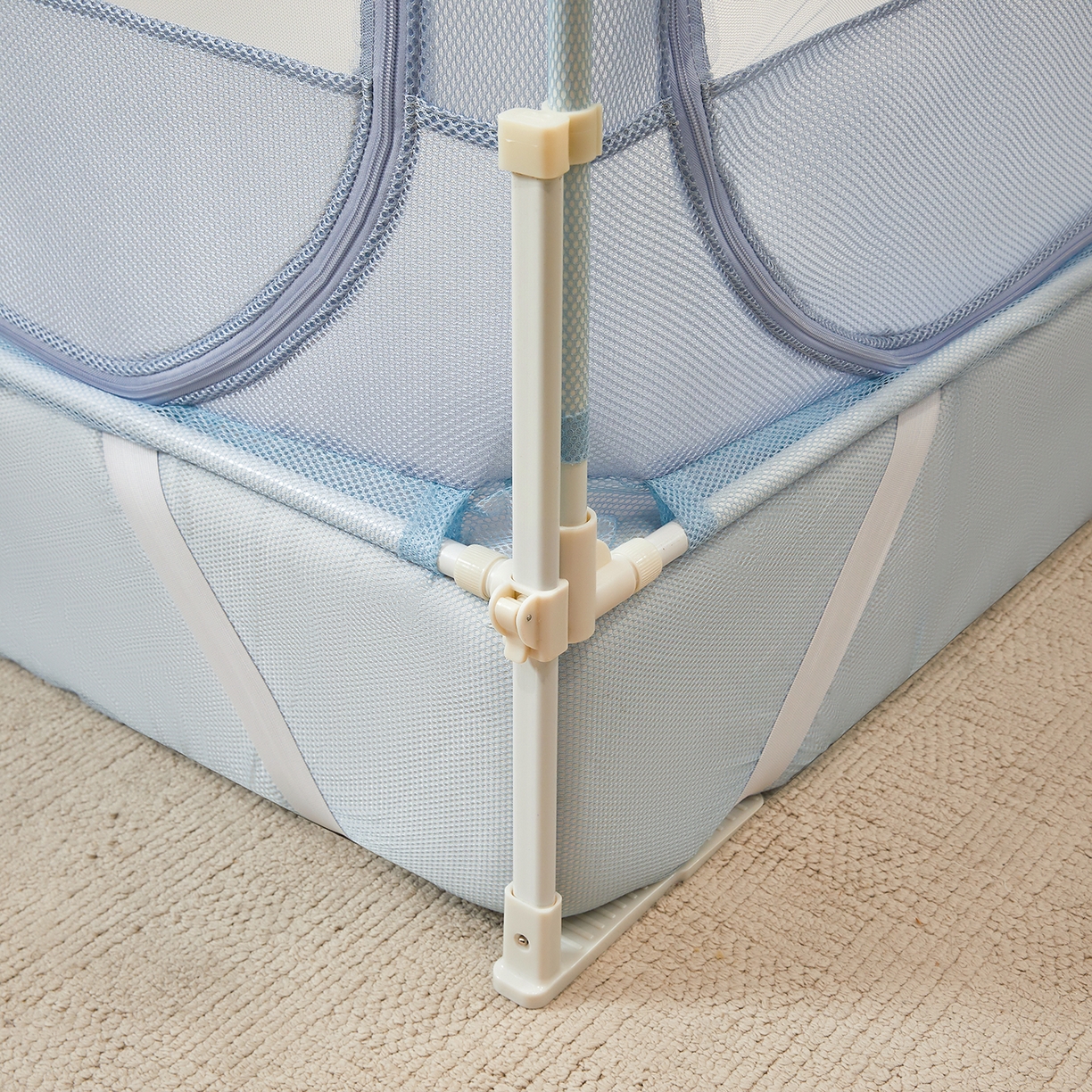 91家纺网 家纺一手货源 找家纺 艺利轩蚊帐 2026新款樱桃三开门坐床蚊帐 樱桃-天空蓝