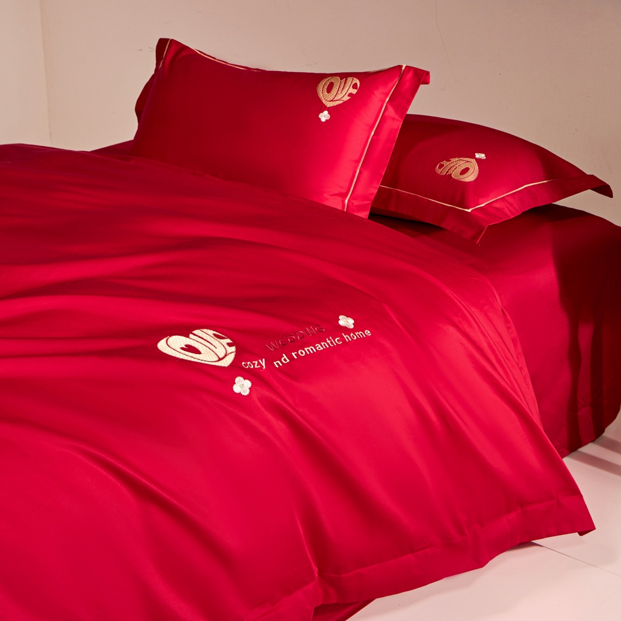 91家纺网 家纺一手货源 找家纺 （总）欧乐蒂 2026新款亲肤棉简约刺绣婚庆四件套