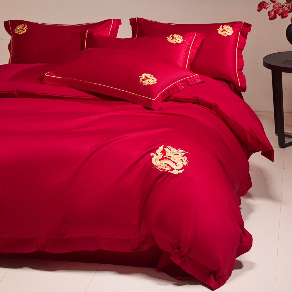 91家纺网 家纺一手货源 找家纺 欧乐蒂 2026新款亲肤棉简约刺绣婚庆四件套 祥龙