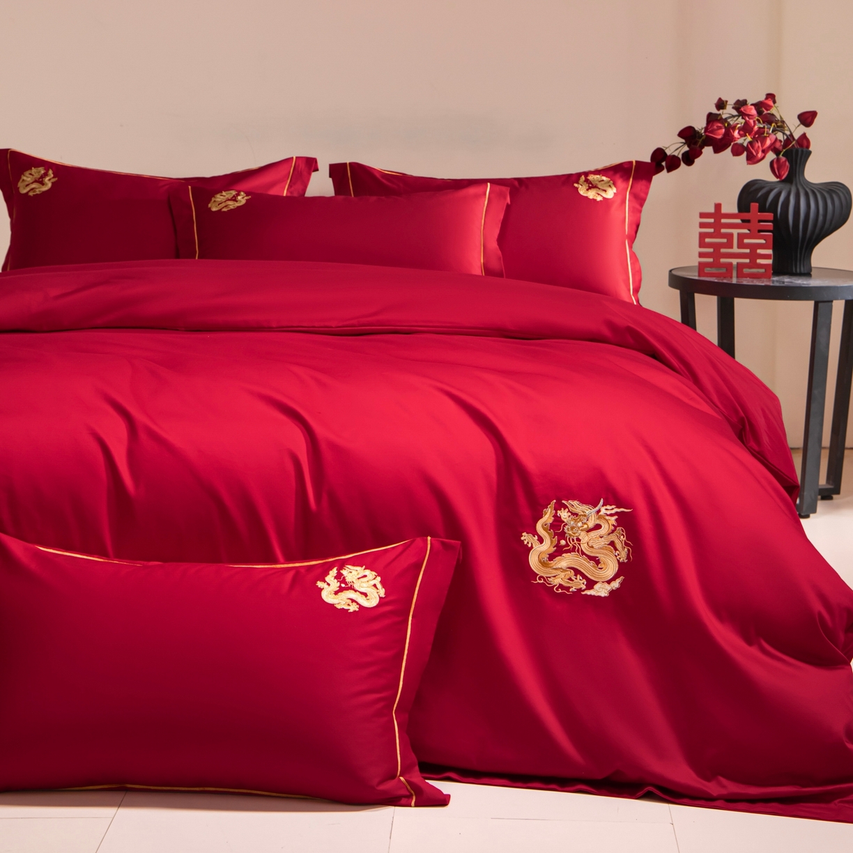 91家纺网 家纺一手货源 找家纺 欧乐蒂 2026新款亲肤棉简约刺绣婚庆四件套 祥龙