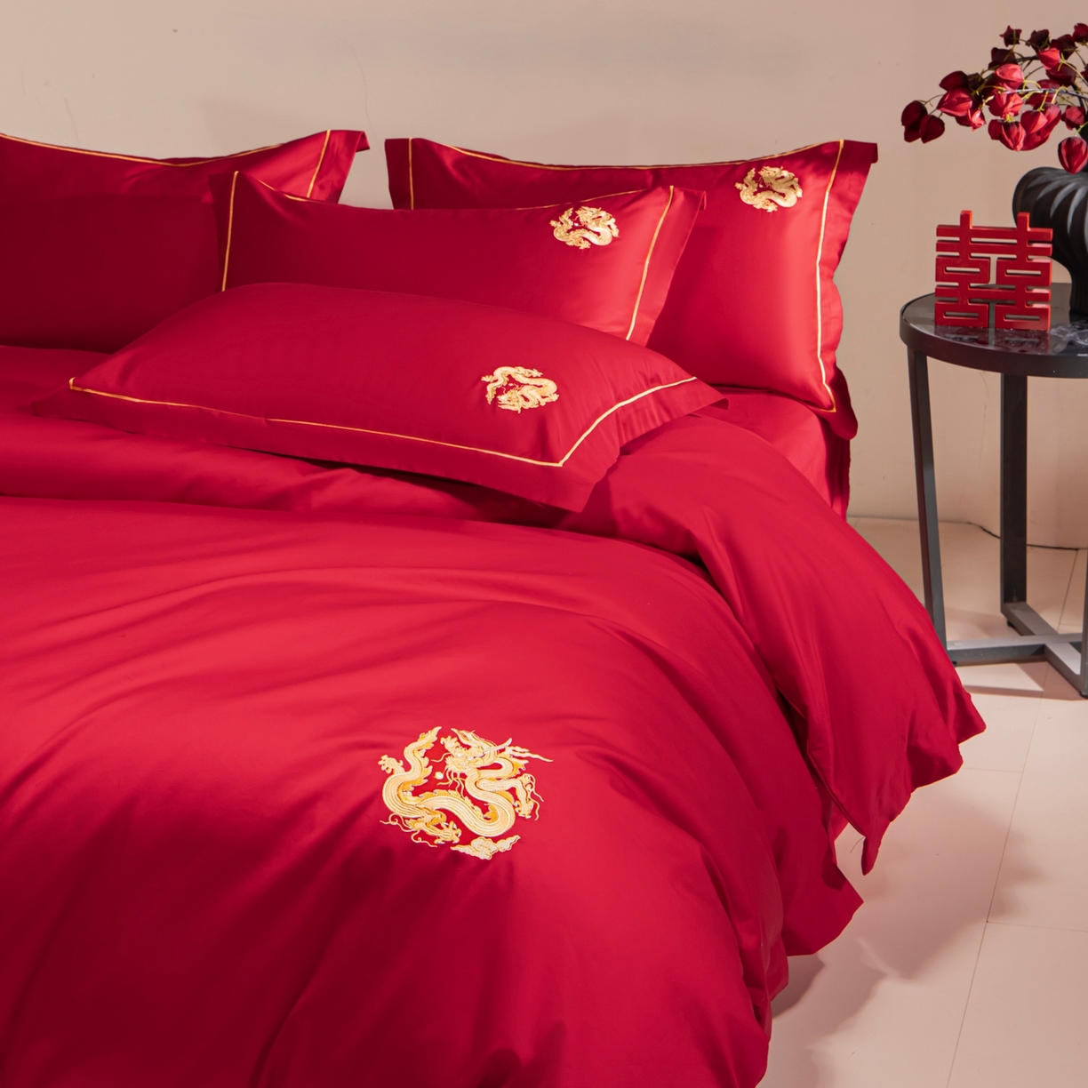 91家纺网 家纺一手货源 找家纺 欧乐蒂 2026新款亲肤棉简约刺绣婚庆四件套 祥龙