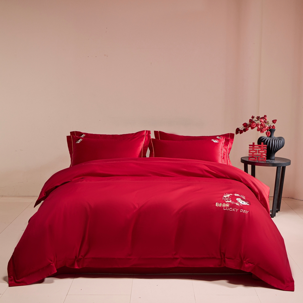 91家纺网 家纺一手货源 找家纺 欧乐蒂 2026新款亲肤棉简约刺绣婚庆四件套 小熊