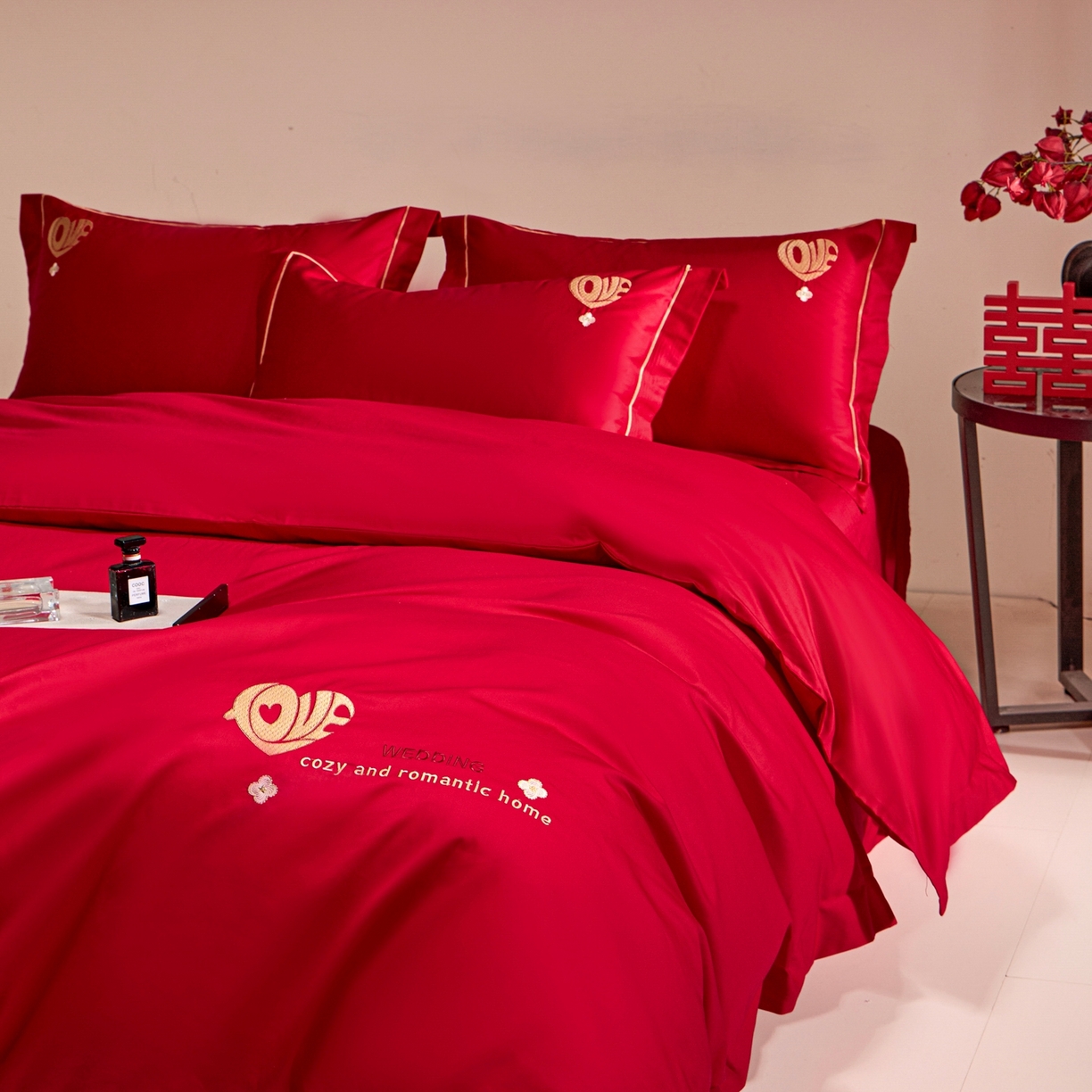 91家纺网 家纺一手货源 找家纺 欧乐蒂 2026新款亲肤棉简约刺绣婚庆四件套 喜爱