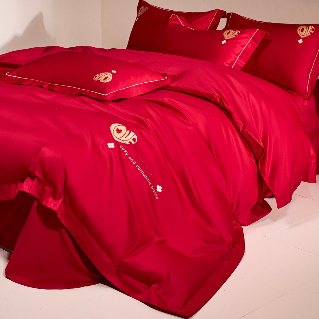 91家纺网 家纺一手货源 找家纺 欧乐蒂 2026新款亲肤棉简约刺绣婚庆四件套 喜爱