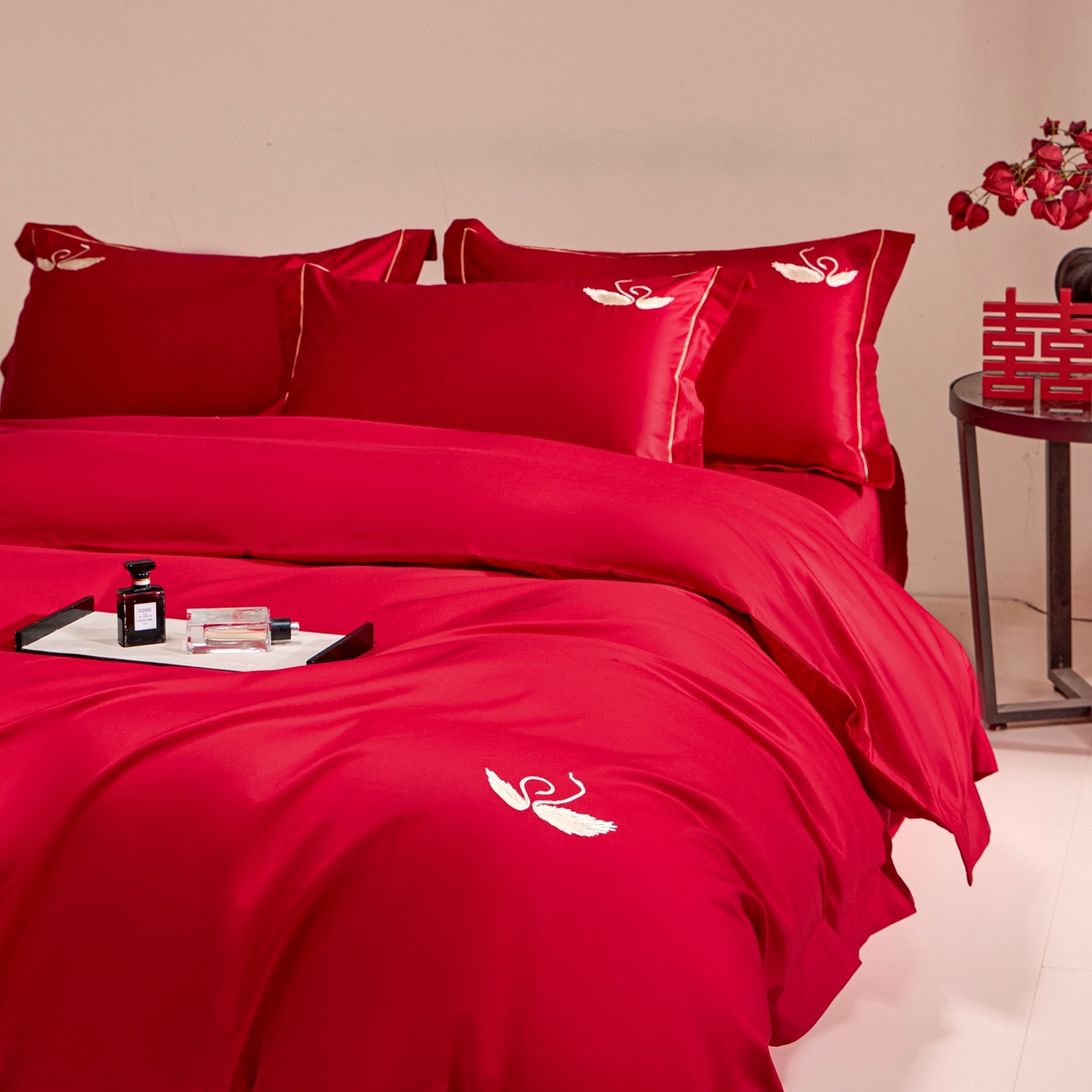 91家纺网 家纺一手货源 找家纺 欧乐蒂 2026新款亲肤棉简约刺绣婚庆四件套 依偎