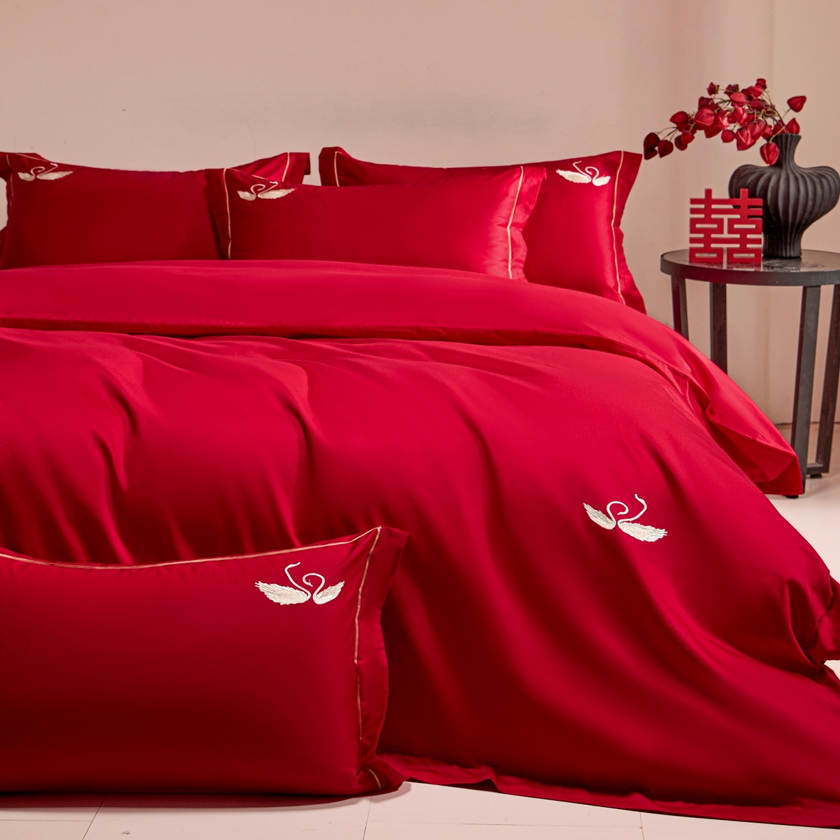 91家纺网 家纺一手货源 找家纺 欧乐蒂 2026新款亲肤棉简约刺绣婚庆四件套 依偎