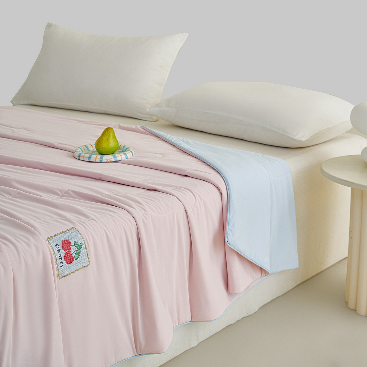 91家纺网 家纺一手货源 找家纺 摩时 2026春夏新款凉感丝夏被纯色系空调凉被单双人被子 樱桃红了