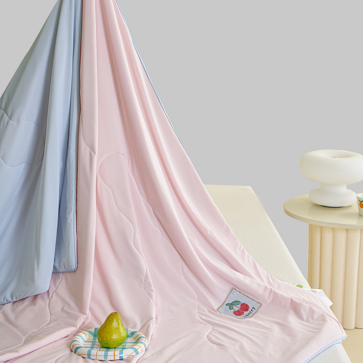 91家纺网 家纺一手货源 找家纺 摩时 2026春夏新款凉感丝夏被纯色系空调凉被单双人被子 樱桃红了