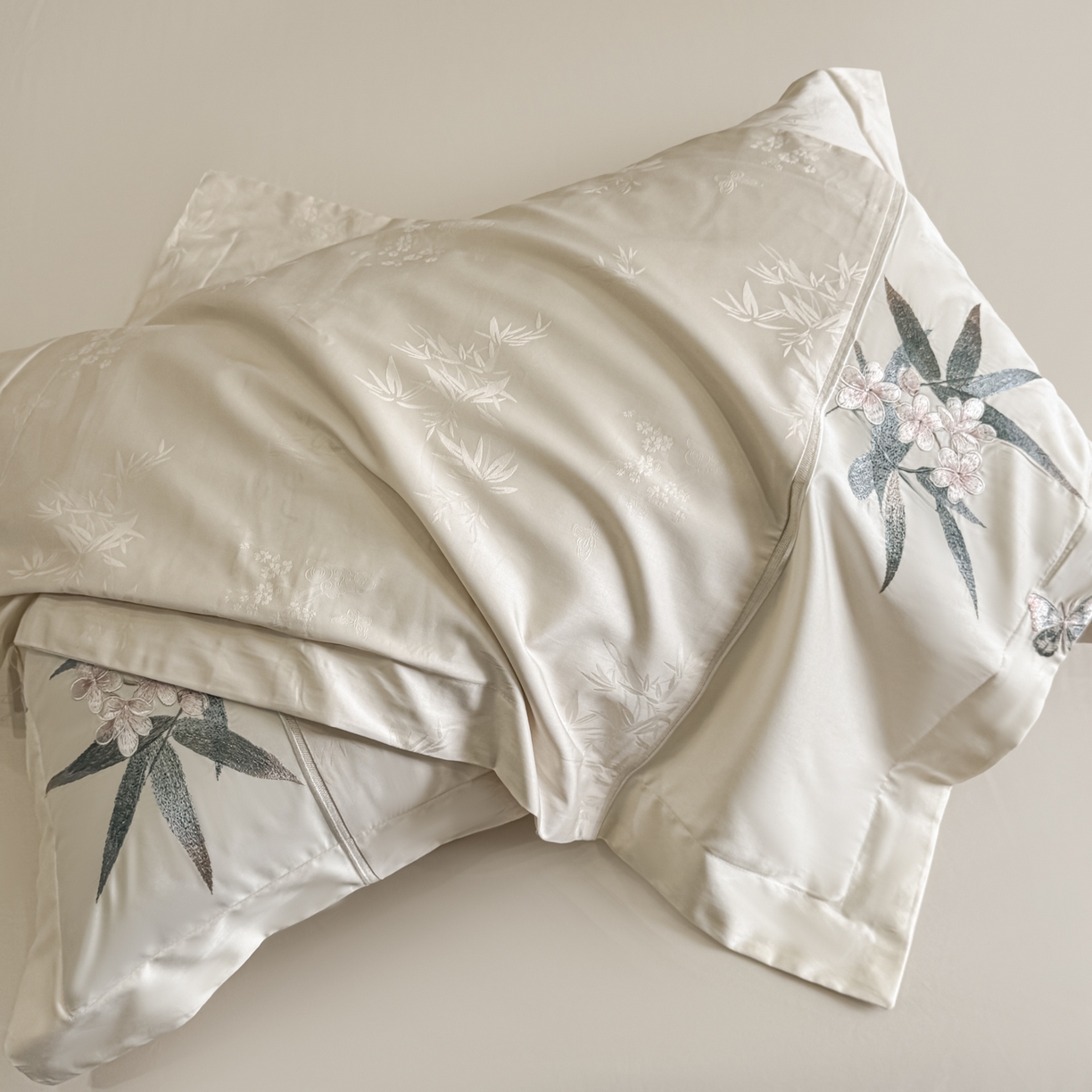 91家纺网 家纺一手货源 找家纺 欧乐蒂 2026新款高支高密亲肤棉提花刺绣四件套 竹韵-雅白