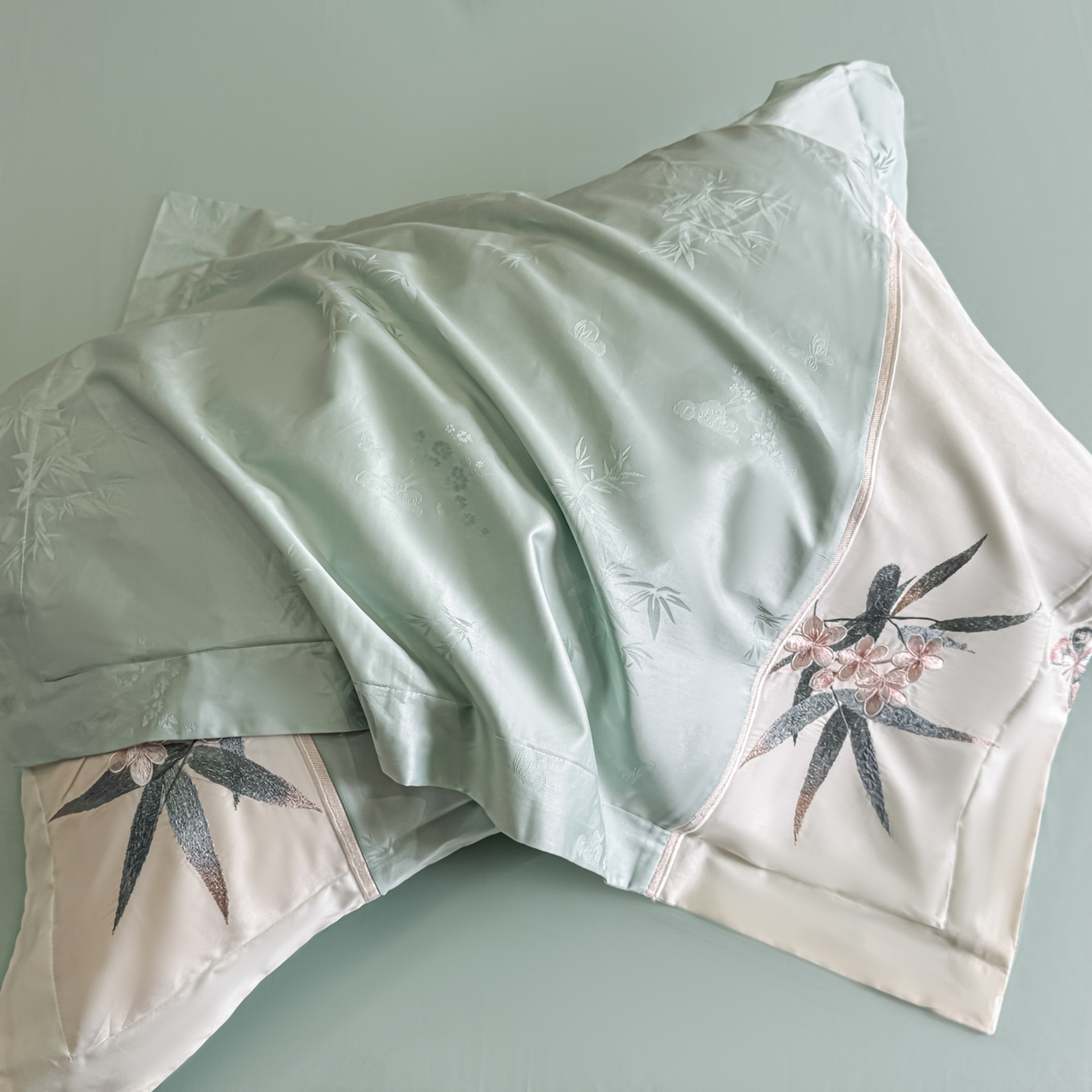 91家纺网 家纺一手货源 找家纺 欧乐蒂 2026新款高支高密亲肤棉提花刺绣四件套 竹韵-翠兰