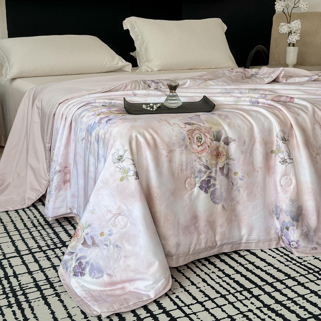 91家纺网 家纺一手货源 找家纺 摩时 2026春夏新款天丝印花夏被凉感空调被芯被子 蔷薇花园