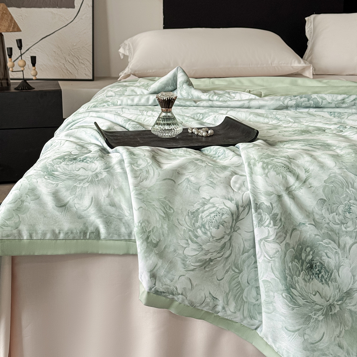 91家纺网 家纺一手货源 找家纺 摩时 2026春夏新款天丝印花夏被凉感空调被芯被子 白书绿雨