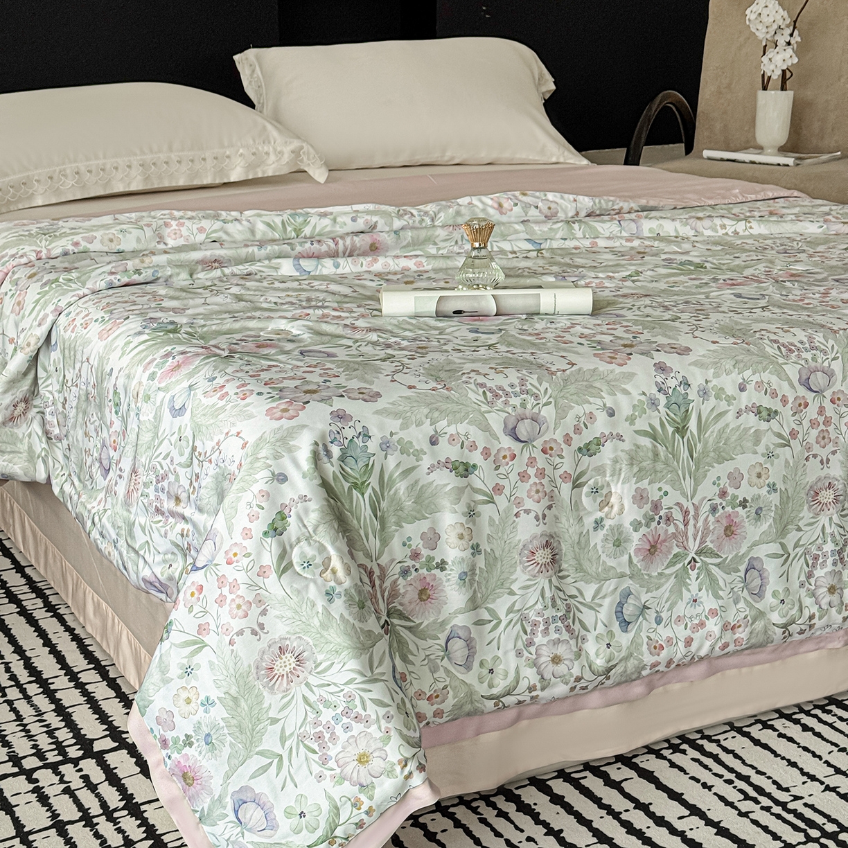 91家纺网 家纺一手货源 找家纺 摩时 2026春夏新款天丝印花夏被凉感空调被芯被子 凤凰单枞