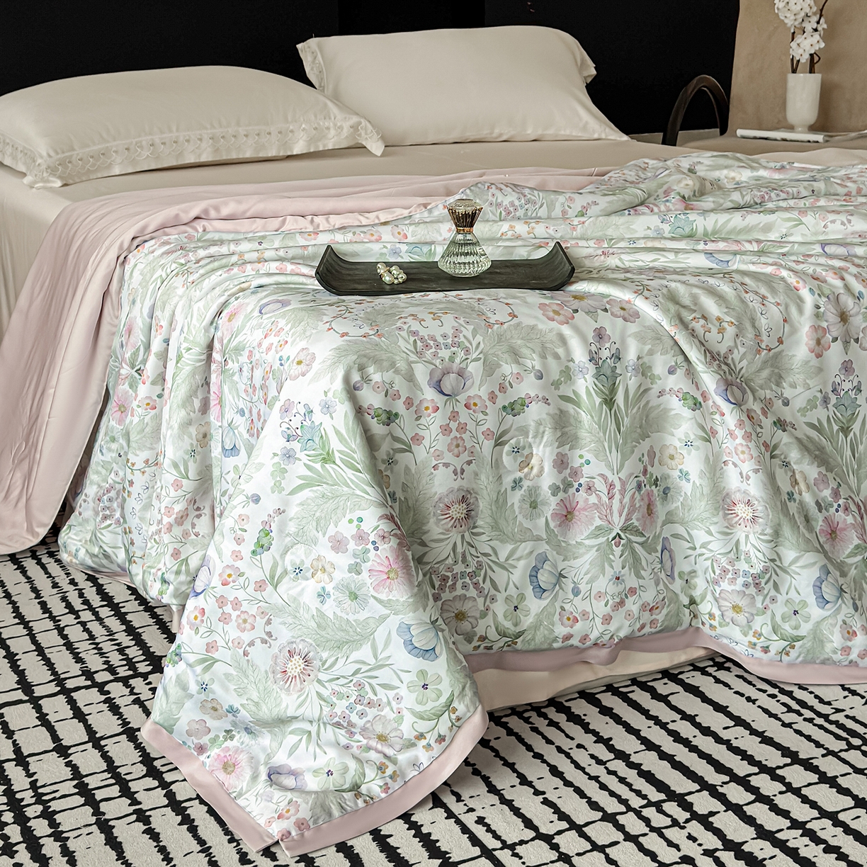 91家纺网 家纺一手货源 找家纺 摩时 2026春夏新款天丝印花夏被凉感空调被芯被子 凤凰单枞